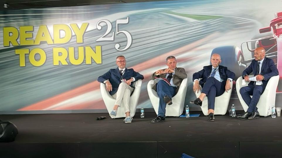 Assimpredil Ance (@ancemilano) on Twitter photo L’Arch. Alessandro Busatto, Consigliere Assimpredil Ance, è intervenuto a #ReadyToRun, presso il <a href="/ComuneMonza/">Comune di Monza</a>: “Serve un piano stabile per la transizione energetica e imprese qualificate per garantire qualità e sicurezza nella riqualificazione del patrimonio edilizio.” L’Arch. Alessandro Busatto, Consigliere Assimpredil Ance, è intervenuto a #ReadyToRun, presso il <a href="/ComuneMonza/">Comune di Monza</a>: “Serve un piano stabile per la transizione energetica e imprese qualificate per garantire qualità e sicurezza nella riqualificazione del patrimonio edilizio.”