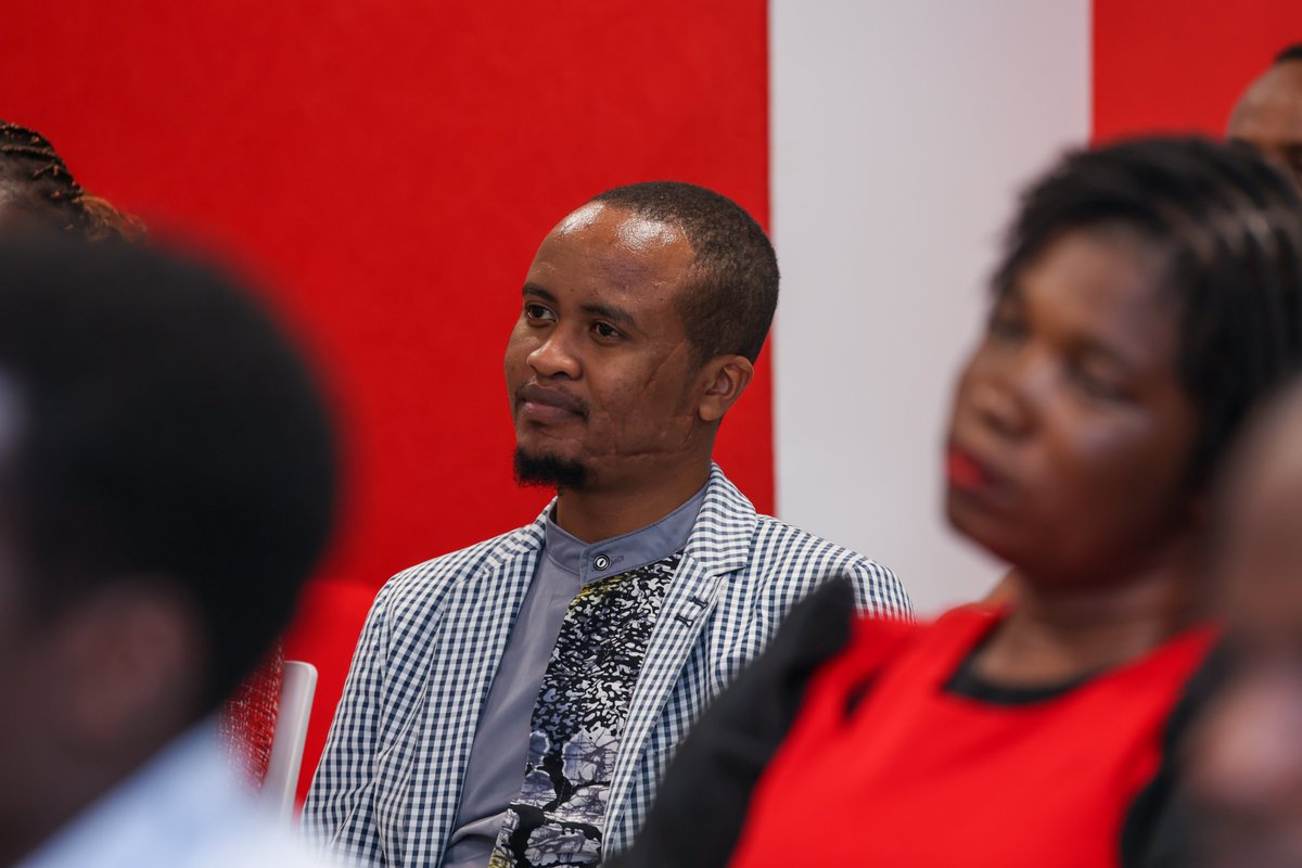 USEmbassyKenya's tweet photo. At a time when the youth voice is more important than ever, the Mandela Washington Fellowship stands as a powerful platform to elevate emerging leaders who are committed to public management, civic and business leadership. Congratulations to 41 exceptional young Kenyan leaders heading to the U.S this month!
#ExchangeAlumni
@WashFellowship
@YALINetwork