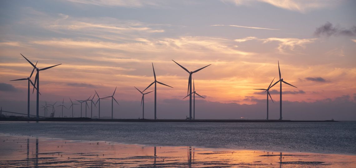 Le Maroc lance officiellement son premier projet éolien #offshore de 1000 MW: Le gouvernement marocain annonce la construction d'un parc éolien #offshore de 1000 MW au large d’Essaouira, marquant l’entrée du pays dans un secteur jusqu’ici inexploité,… dlvr.it/TLNGh7