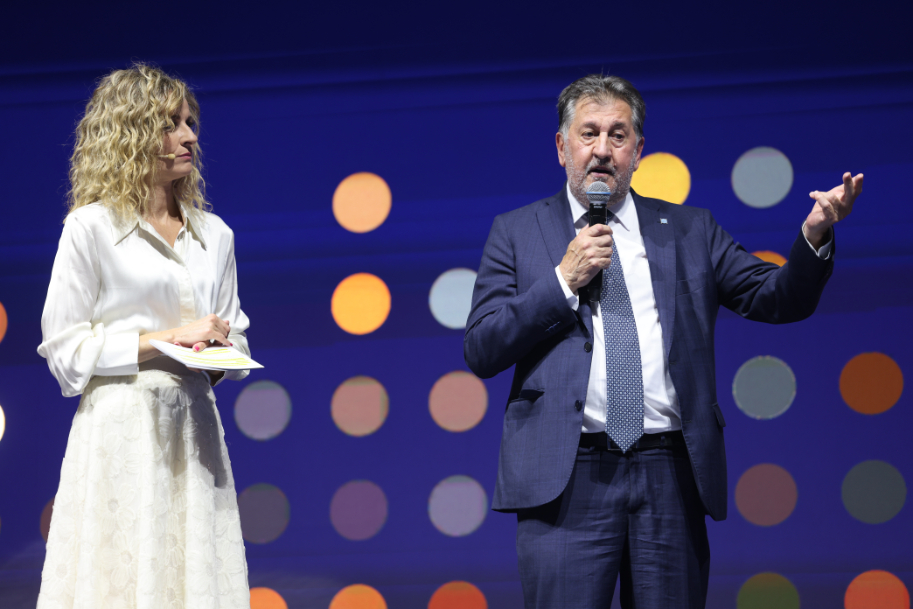 La 38ª edición de los Premios <a href="/Pimec/">Pimec</a> otorgó el pasado jueves en Barcelona el primer galardón Pymes Plus a nuestro presidente, Amancio López Seijas, por su amplia trayectoria y su capacidad de innovación constante 🏆
#PremisPimec2025