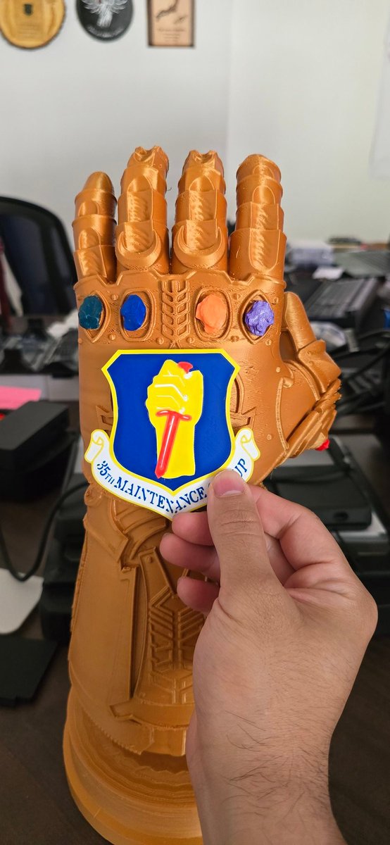 ロジャーズ少佐に送別のプレゼントを作りました！三沢で長い間勤務されていた方です！