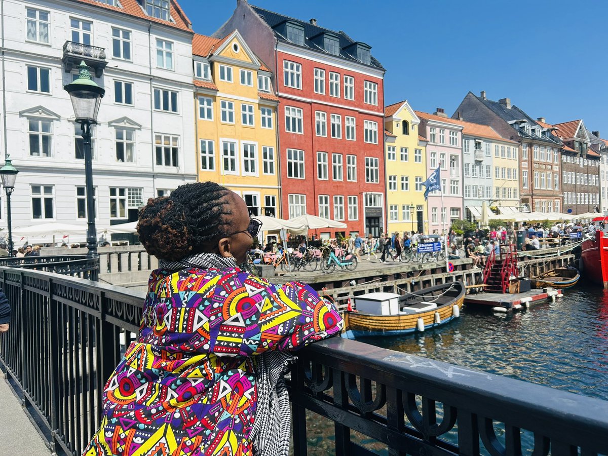 irenemutuzo's tweet photo. #Abouttheweekend exploring Sweden🇸🇪and Denmark🇩🇰

The history between these two countries is so rich. After centuries of war, it’s funny how even today, Swedes and Danes still love throwing playful jabs at each other. https://t.co/AF4ZDv8Amb
