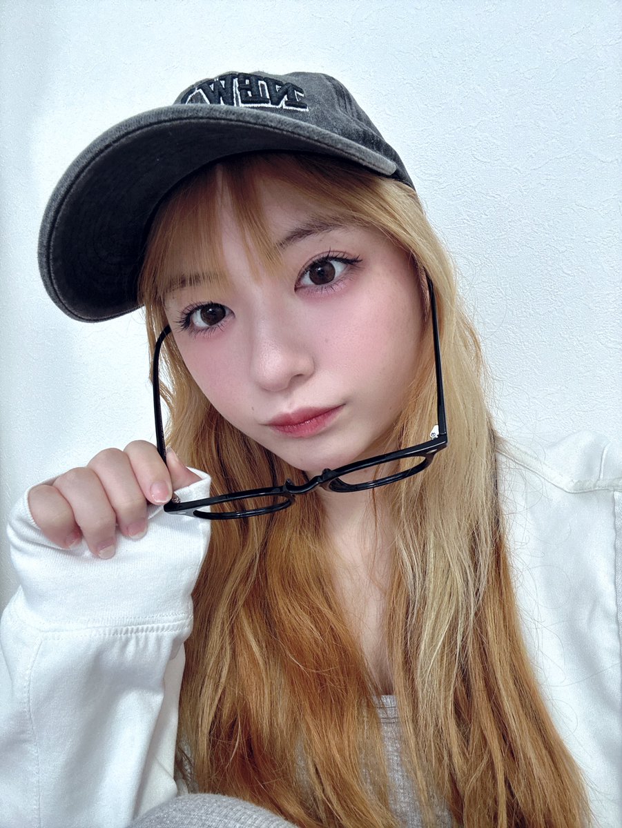 mizuki_asakura_'s tweet photo. `⎚⩊⎚´ -✧ https://t.co/0gtYB2rZOo