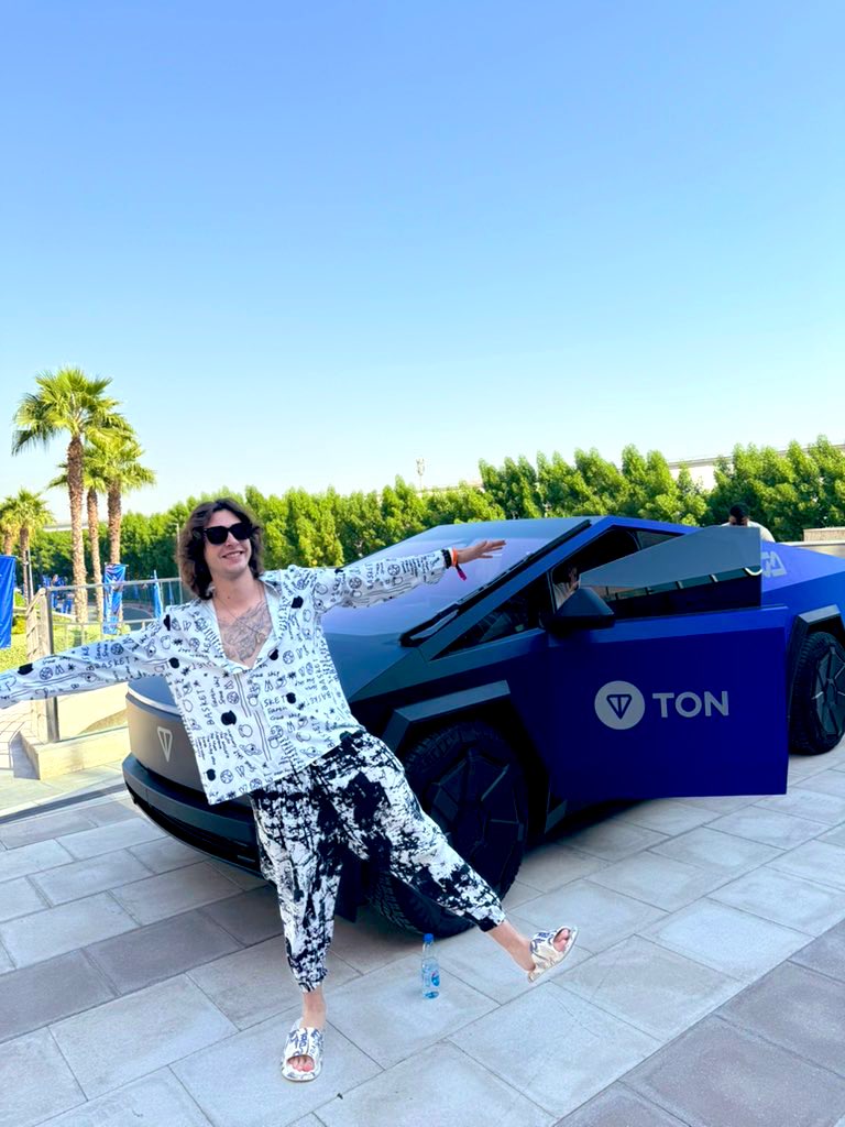 Viktor 🧡 tweet media