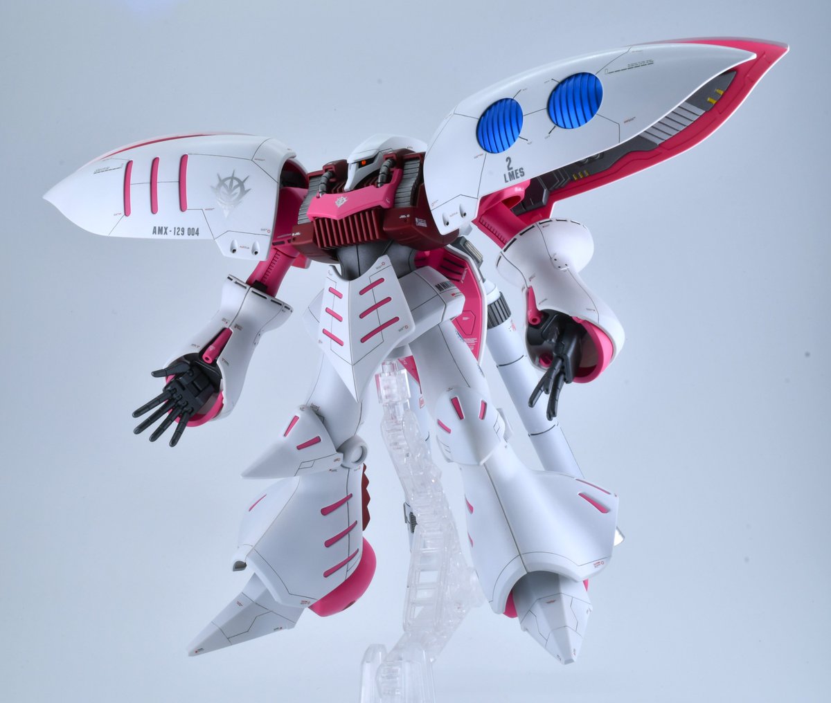 meck0210's tweet image. HGキュベレイ完成です🫡
過去のパチ組改修になります。
全体にスジボリ追加、モールドの掘り直し
肩部バインダー、脚部にバーニア追加
背中にバックパック(スラスター、タンク)追加
部分塗装剥がして全塗装
デカールはコーションマーク中心に貼付け
半光沢トップコートで仕上げ…