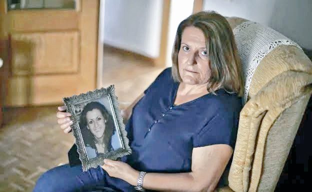 "Mi hermana se los encontró de frente y le pegaron un tiro en la cabeza"
Insp Policía Almudena, hermana de la Insp Policía Dña María José García Sánchez asesinada impunemente a balazos en Zarauz por los cobardes de ETA

"Yo tenía 18 años y mi hermana 23"
cmmedia.es/play/tv/estand…