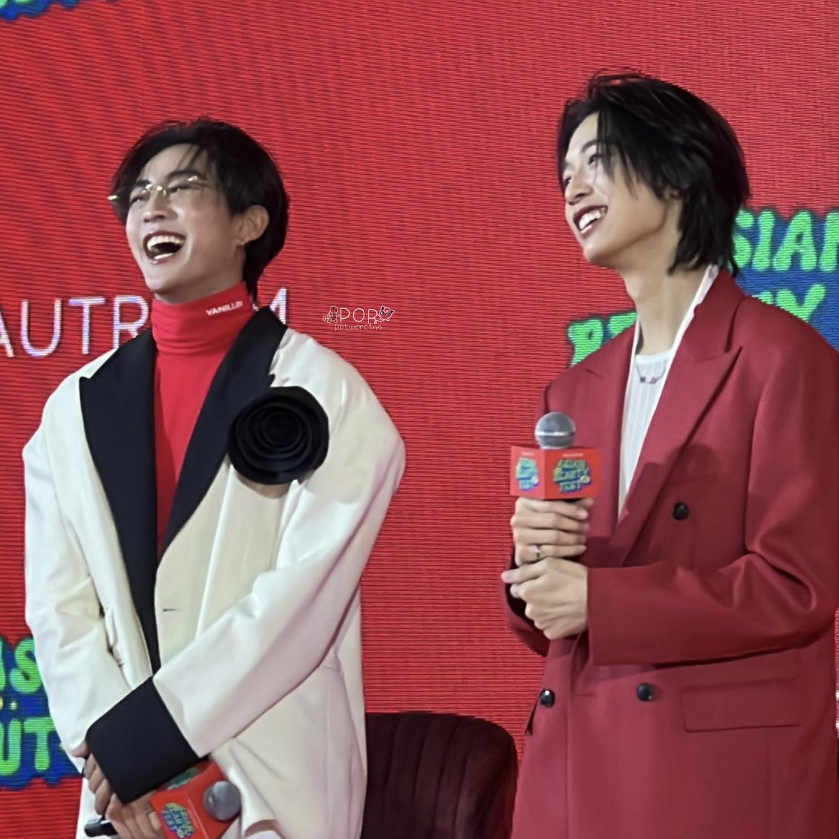 pptwcrctnn's tweet photo. — ยิ้มหวานครองใจพวกตำรวจ 🥺💓
#HEARTchuthiwat #NEXnattakit
#BTAsianBeautyxBUS
#BT_AsianBeautyFest2025 #ASBT #theBEA https://t.co/TWB7Yd12mJ