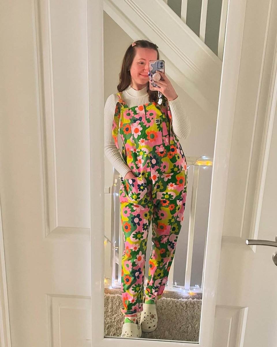 Best way to start the week 🌞 It’s #YakMirrorSelfieMonday 📸

Share your selfies on Insta for your chance to bag yourself a £25 YakToken! ❤️
bit.ly/Lucy-and-Yak-I…   #LucyandYak #InMyYaks