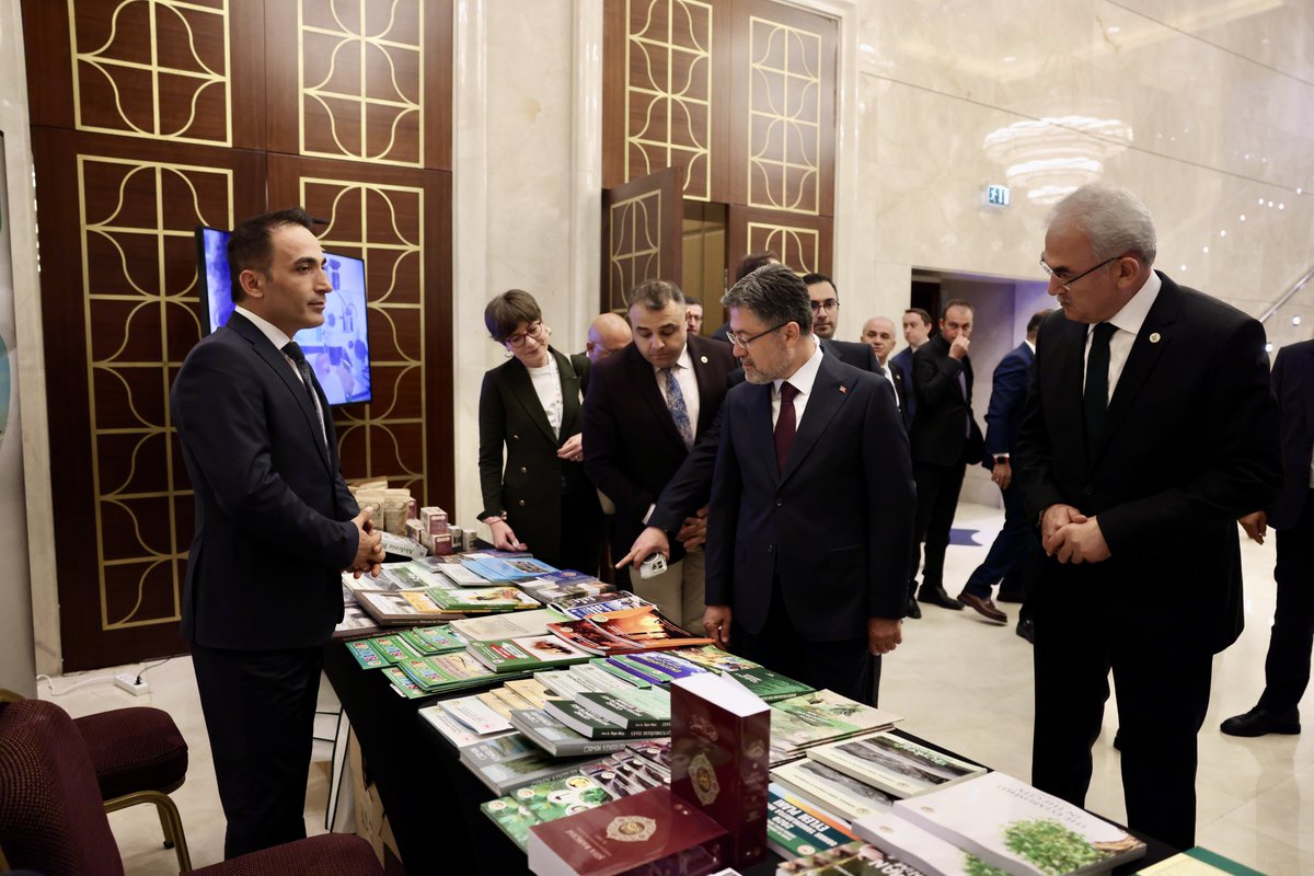 🌍 Orman yangınlarıyla mücadelede küresel iş birliğini geliştirmek ve ortak çözümler üretmek amacıyla düzenlenen “Entegre Orman Yangını Yönetimi için Uluslararası İş Birliğinin Geliştirilmesi Çalıştayı”na katıldık. Bu kapsamda, yangınlara yönelik hazırlık, müdahale ve iyileştirme