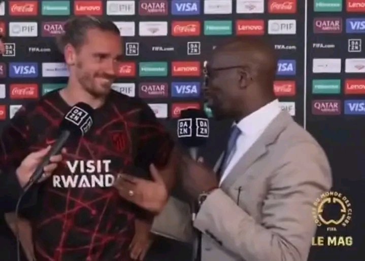 WinamaxSport's tweet image. - Ouais Antoine d'abord je voulais te dire t'es un bon joueur mais par contre ta coupe de cheveux tu trouves pas qu'elle est dégueulasse ? Faudrait peut-être aller chez le coiffeur non ?