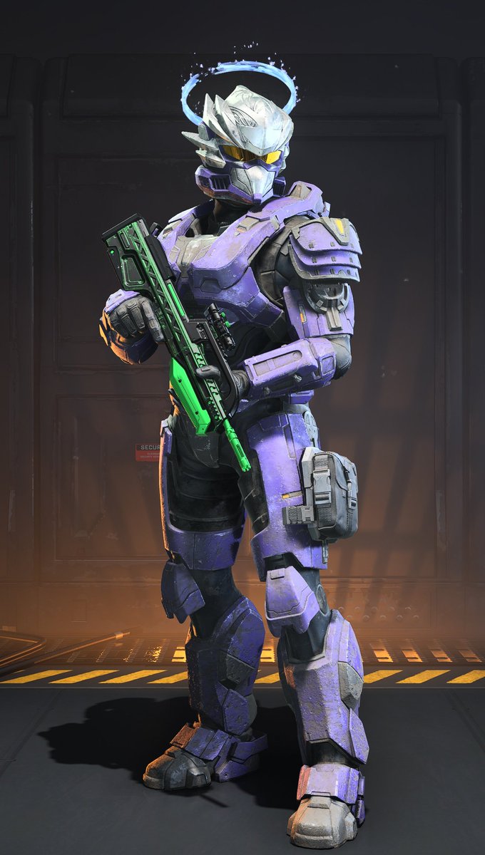 Got my Hayabusa helmet! 
Shown on the halo reach armour core and the mark 7 armour core 😍
#HaloInfinite #HALO 
<a href="/Halo/">Halo</a> <a href="/Xbox/">Xbox</a>