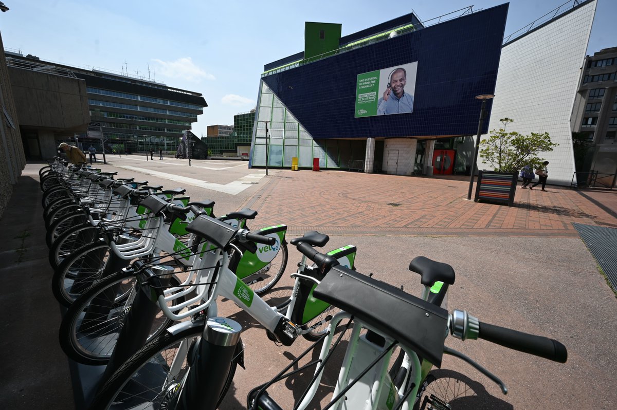 CergyPontoise95's tweet photo. 🚲 #VELO2 | Depuis le 9 juin, les 10 premières stations nouvelle génération sont en service ! 🎉
🔋 Vélos électriques, applis connectées… un service + pratique &amp; + accessible se déploie tout l’été dans les communes de l’Agglo !
➕ d'infos 👇
https://t.co/WJJ01D5Q5X https://t.co/NH86twEXvA
