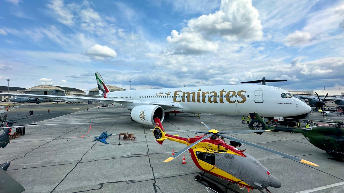 AirbusCareers's tweet image. Welcome to Day 1 at #ParisAirshow2025! 🇫🇷

We will share with you the behind-the-scenes directly from Paris. Join us for a week full of activities, job tips and of course, sneak peaks from the show. ✈️🚁

#PAS2025 #AirbusCareers
