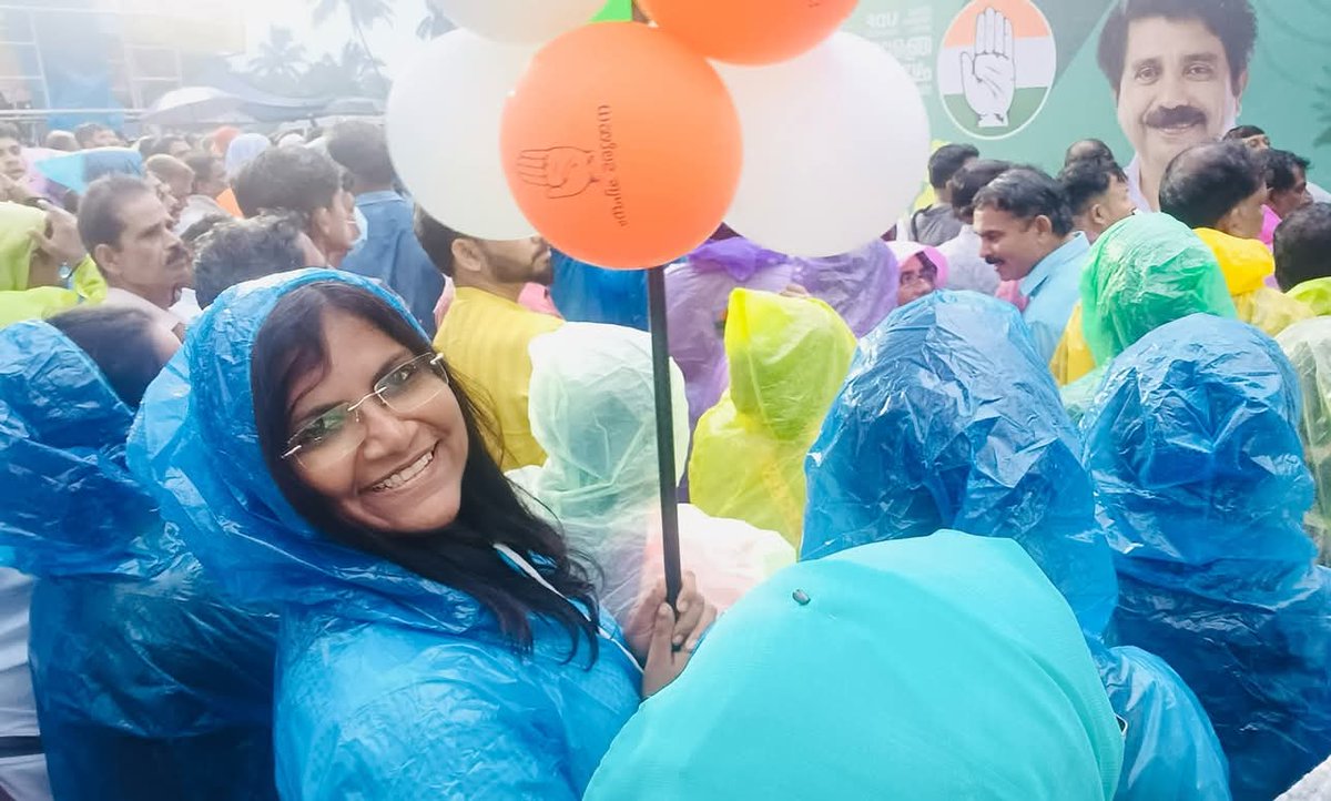 Yesterday we waited eagerly for our beloved <a href="/priyankagandhi/">Priyanka Gandhi Vadra</a> Ji! 🥰🥰🥰
Stood together with my dear Mahila Congress sisters… even as the rain pours down! 🌧️❤️

#WithPriyankaJi #MahilaCongress #RainOrShine #TogetherWeStand #KPMC