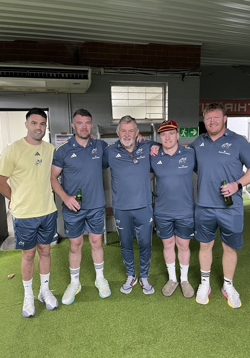 5 great Munster men ❤️

Conor Murray, Peter O’Mahony, Niall O’Donovan, Rory Scannell &amp; Stephen Archer in the Munster dressing room for the final time in Durban.

#SUAF 🔴