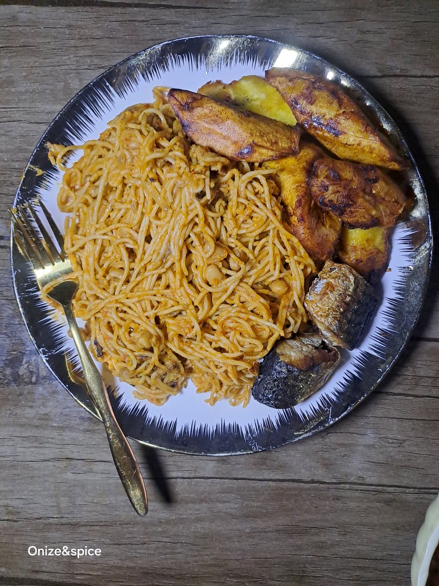 _DeboDebo's tweet photo. I love food 😋 😍 https://t.co/x4tEFAneDa