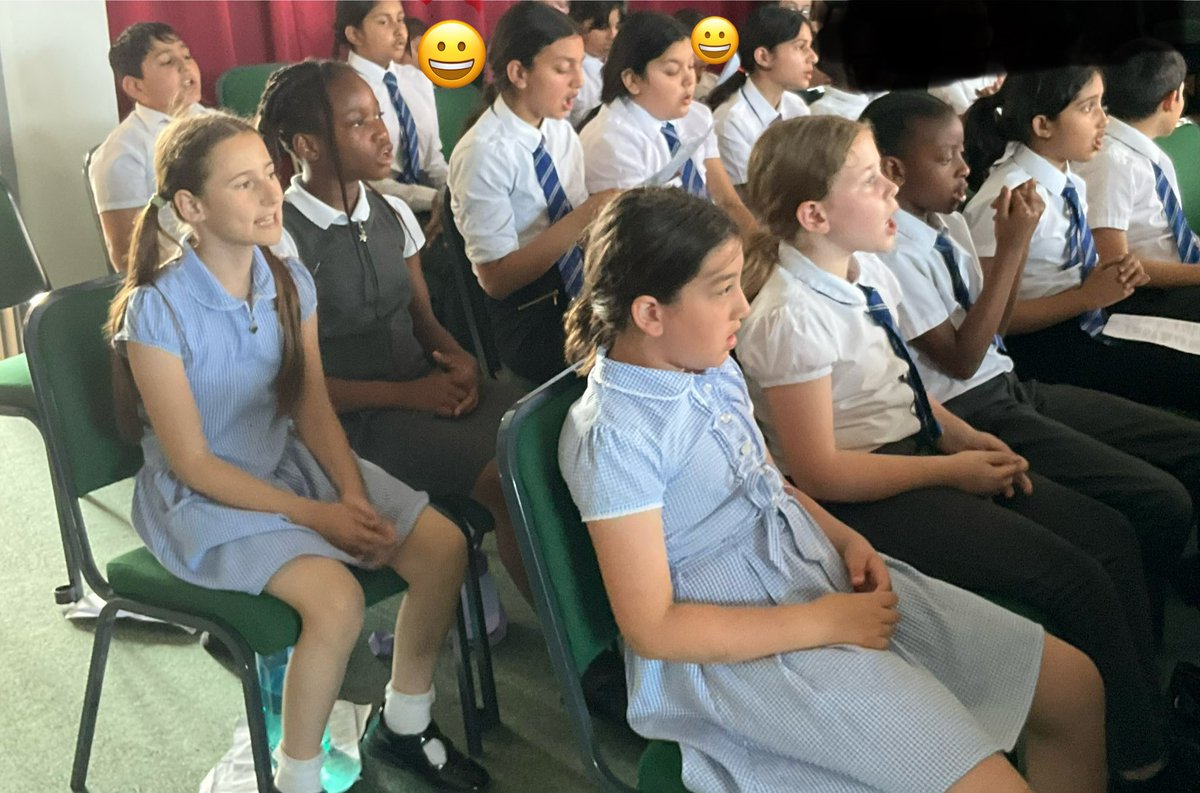 Foxdell rocked at Singing Spectacular! They sang their hearts out, wowing the audience with their fantastic performance and making us all very proud. Thanks to the families who came to support. Well done <a href="/lutonmusicsrvce/">Luton Music Service</a>!🎤🎵🎶