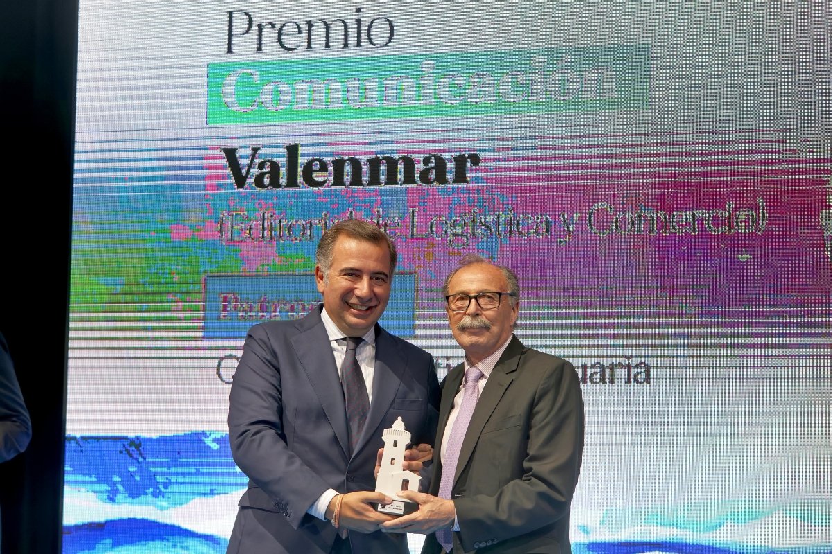 Propeller Club Sevilla (@propellersevi) on Twitter photo Por otro lado, don Francisco García Campos, presidente de <a href="/LSevitrade/">Sevitrade</a>, así como Carlos Vicedo Alenda, fundador de <a href="/veintepies/">veintepies</a>, fueron reconocidos con el Premio Faro que concede el <a href="/portcastello/">PortCastelló</a>.
¡Enhorabuena a los premiados! Es todo un orgullo teneros como socios en el club. Por otro lado, don Francisco García Campos, presidente de <a href="/LSevitrade/">Sevitrade</a>, así como Carlos Vicedo Alenda, fundador de <a href="/veintepies/">veintepies</a>, fueron reconocidos con el Premio Faro que concede el <a href="/portcastello/">PortCastelló</a>.
¡Enhorabuena a los premiados! Es todo un orgullo teneros como socios en el club.