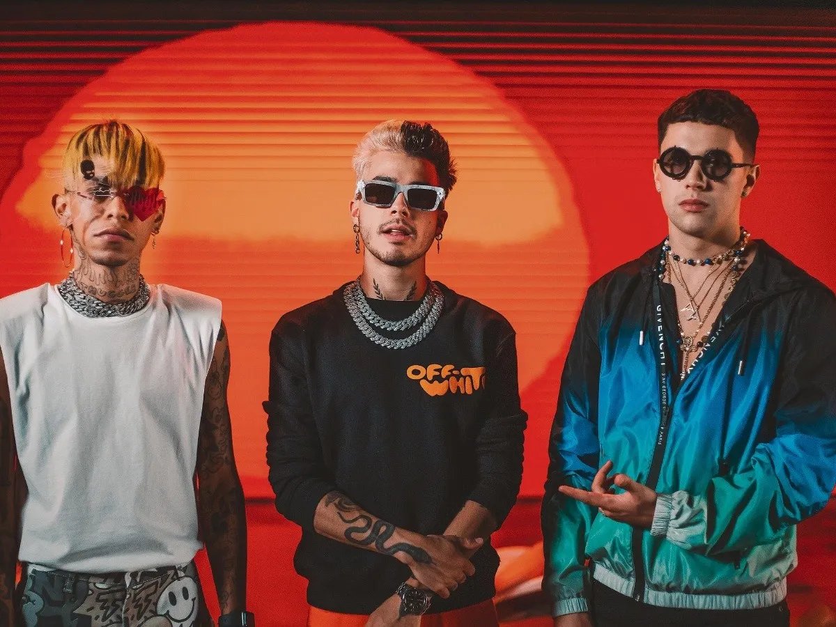 Thank you to the #LocoBoyz for crushing their opening. Looking forward to a long time traveling these oceans together. #VitaminDWorldTour