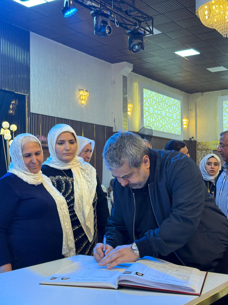 ahmetgtv63's tweet photo. Fatih Mehmet Bucak ve Ali Murat Bucak, Yaşar Hamidanoğlu Began ile Kadırağa Ailelerinin Düğün Törenine Katıldı
https://t.co/xedsxB4onC @fatihmbucak @bucakalimurat82 @yasarhamidan https://t.co/XvXFQelnIU