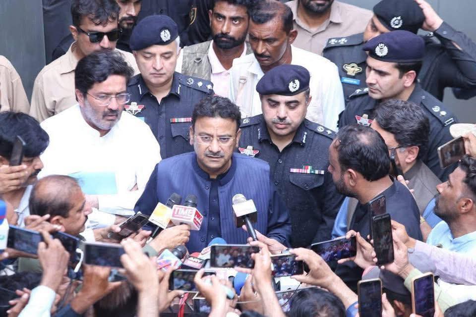 Syedakbar90's tweet photo. ٹھٹھہ میں جدید ماڈل تھانے کا افتتاح، عوام کو سہولیات اور پولیسنگ کے جدید نظام کی فراہمی وزیر داخلہ ضیاء الحسن لنجار کی ترجیح قرار
@ZiaLanjar
#ModelPoliceStation #ZiaLanjar https://t.co/BM2Z1HiWCM