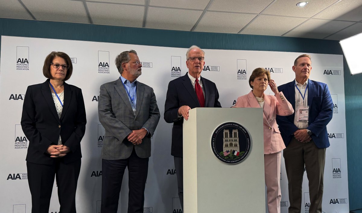 Members of Congress want White House to quickly nominate new NASA administrator spacenews.com/members-of-con…