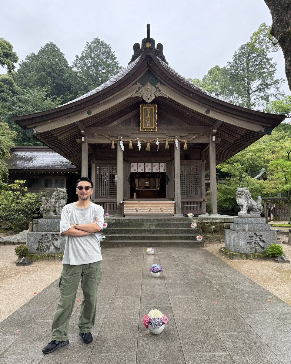 海千山千會 竈門神 太宰府の竈門神社にアニ参拝して鬼滅気絶。 ここも福岡の屋台で隣の