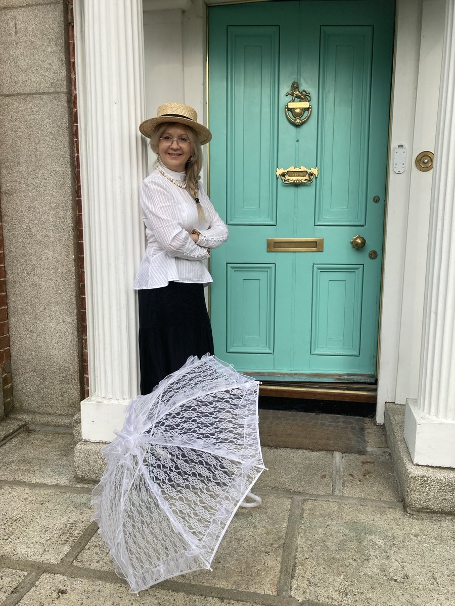 sochanska's tweet image. Today, we celebrate Bloomsday, a tribute to James Joyce and his masterpiece Ulysses. All acrossDublin, fans of literature retrace the steps of Leopold Bloom, don straw hats, read aloud from the novel, and toast to one of the most iconic days in literary history — June 16th, 1904.