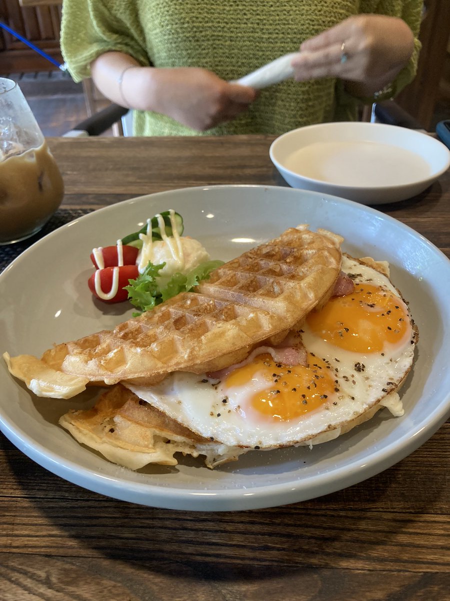 hirobaske616's tweet image. ときがわ町にあるKuma&apos;s Cafe。
車好きの店主さんがやっている古民家カフェ。