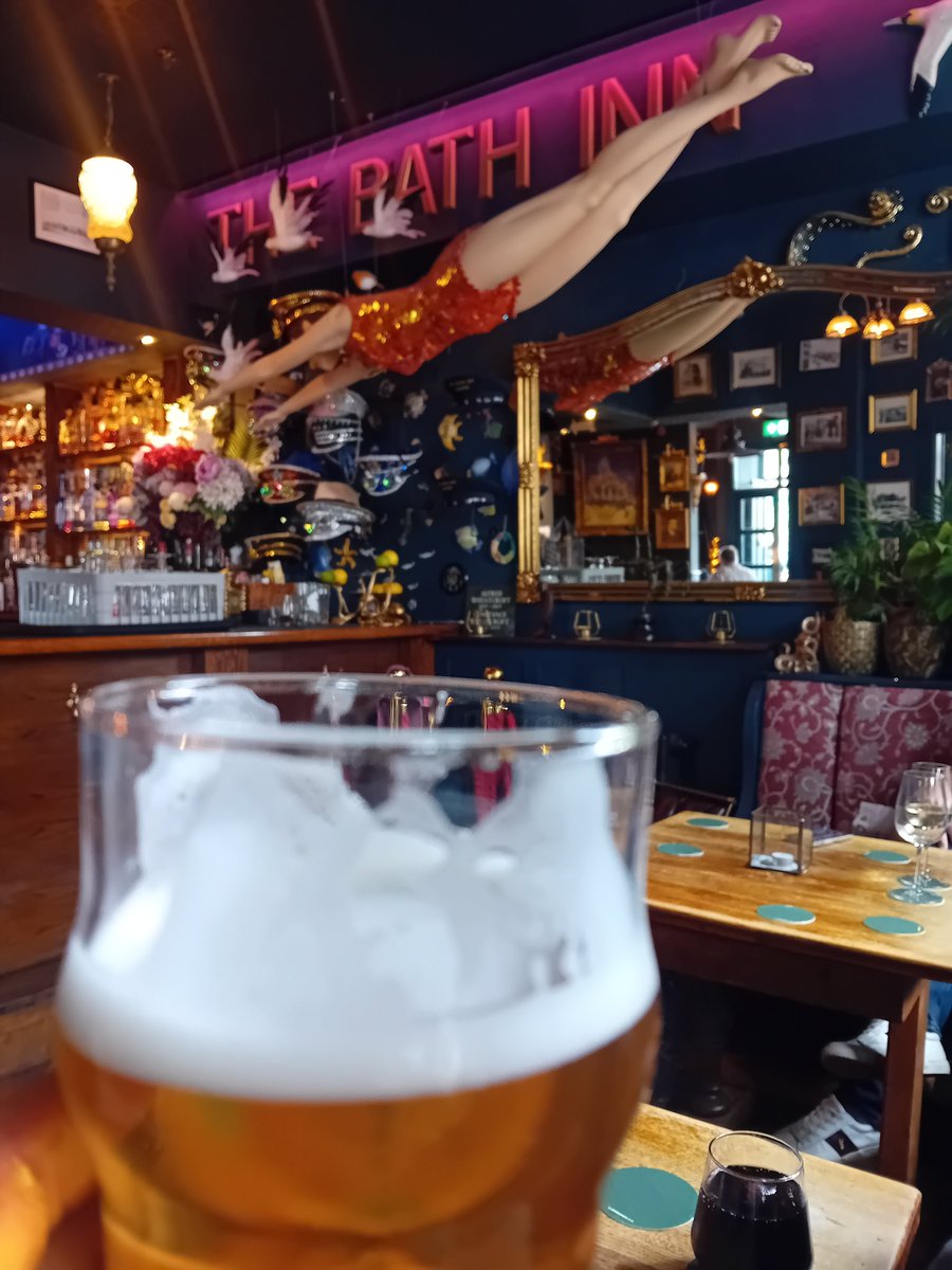 Over at The Bath Inn in Sneinton for our first ever visit and on the Cask lines was <a href="/ossettbrewery/">Ossett Brewery</a> White Rat Hoppy Pale Ale,  tasting refreshing in a great decorative pub, cheers.
#ossettbrewery 
<a href="/BathInnNotts/">Bath Inn Nottingham</a>