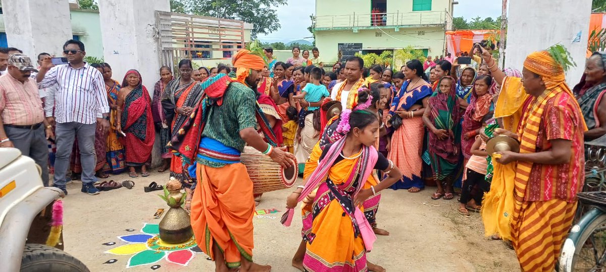 BDOGudvella's tweet photo. Bikash Baahan Yatra at  Deulgudi  Gram Panchayat under Gudvella Block of Balangir District.
@CMO_Odisha 
@CollectorBgr 
@zp_balangir https://t.co/mRd2vf7x5V