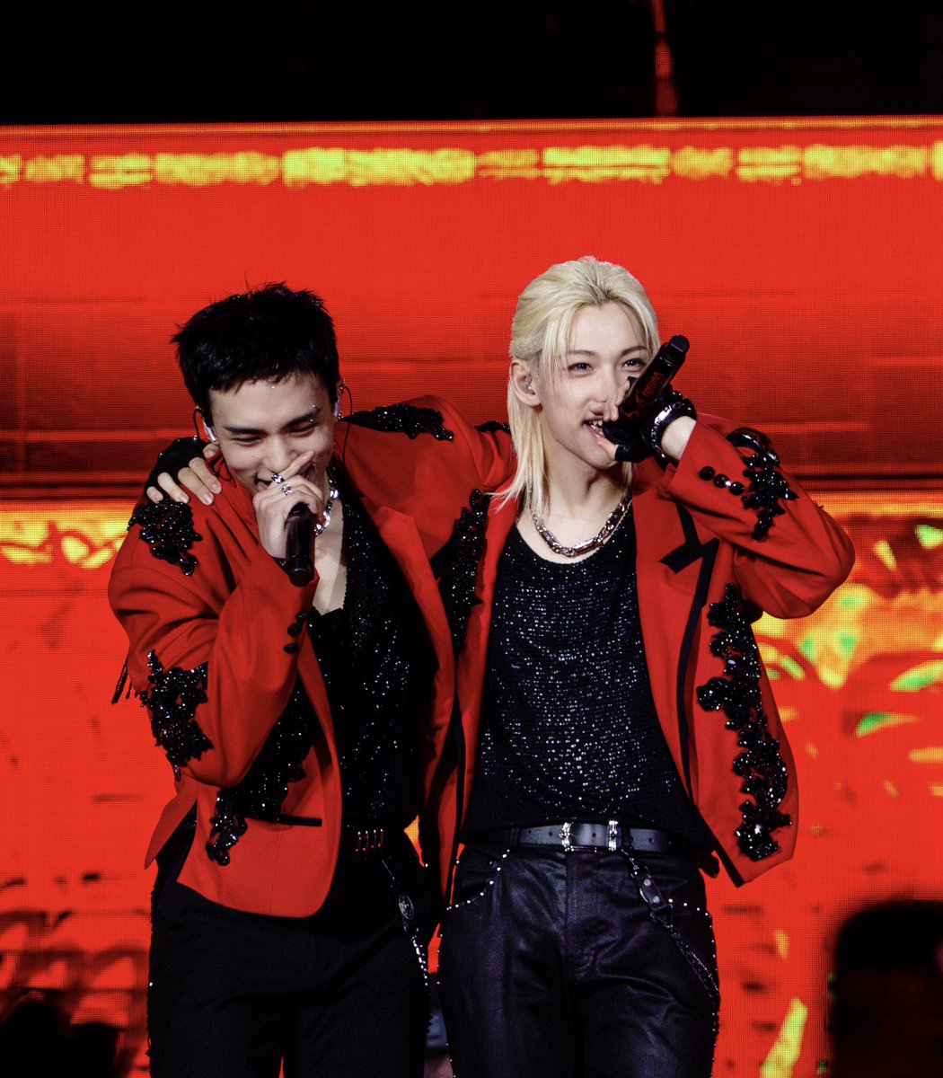 pixevva's tweet photo. Stray Kids DominATE Los Angeles at SoFi Stadium

Hyunjin &amp; Felix 

#dominATE_LOSANGELES #dominATE_NORTHAMERICA
#straykids #felix #hyunjin #hyunlix 

Cr @halesyyz https://t.co/g5QG5CtrFR