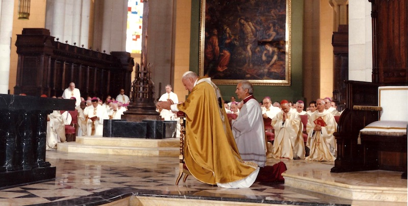 Archidiócesis de Madrid (@archimadrid) on Twitter photo 📰Daniel Escobar, delegado de Liturgia: «Recordar la dedicación de la #CatedralAlmudena es actualizar lo que Dios sigue haciendo con nosotros»
➡️El <a href="/CardenalCobo/">Cardenal José Cobo</a> presidirá hoy una Misa a las 19h para celebrar los 32 años de la dedicación de la catedral
archimadrid.org/index.php/ofic… 📰Daniel Escobar, delegado de Liturgia: «Recordar la dedicación de la #CatedralAlmudena es actualizar lo que Dios sigue haciendo con nosotros»
➡️El <a href="/CardenalCobo/">Cardenal José Cobo</a> presidirá hoy una Misa a las 19h para celebrar los 32 años de la dedicación de la catedral
archimadrid.org/index.php/ofic…