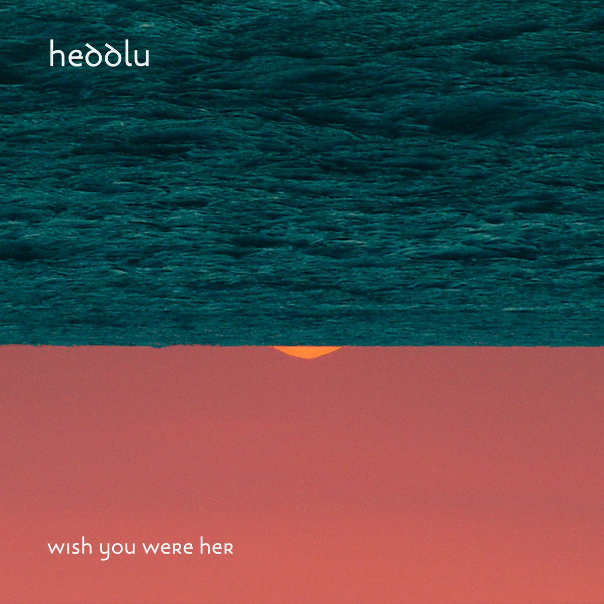 ...immense ambiance is sculpted from electronic passages, sonically alluring rhythms'

Thanks Naomi <a href="/circuitsweet/">Circuit Sweet</a>
For the very kind words and for featuring the new <a href="/heddlumusic/">heddlu</a>
single 'Wish You Were Her' which is out now via Zawn Records 

Read in full 👇
circuitsweet.co.uk/2025/06/heddlu…