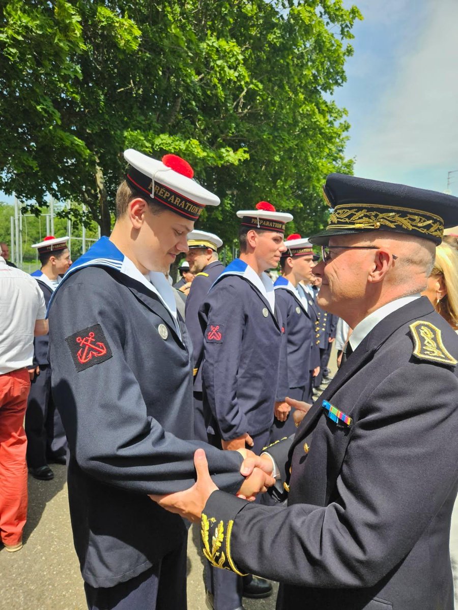 Prefet68's tweet image. Samedi 14 juin, une cérémonie s’est tenue à l’obélisque de la Croisière de #Cernay, en hommage aux soldats de la 4e Division Marocaine de Montagne (DMM), qui ont libéré la ville en février 1945.
Présidée par M. Jacky Hautier, sous-préfet de Thann-Guebwiller, cette commémoration a