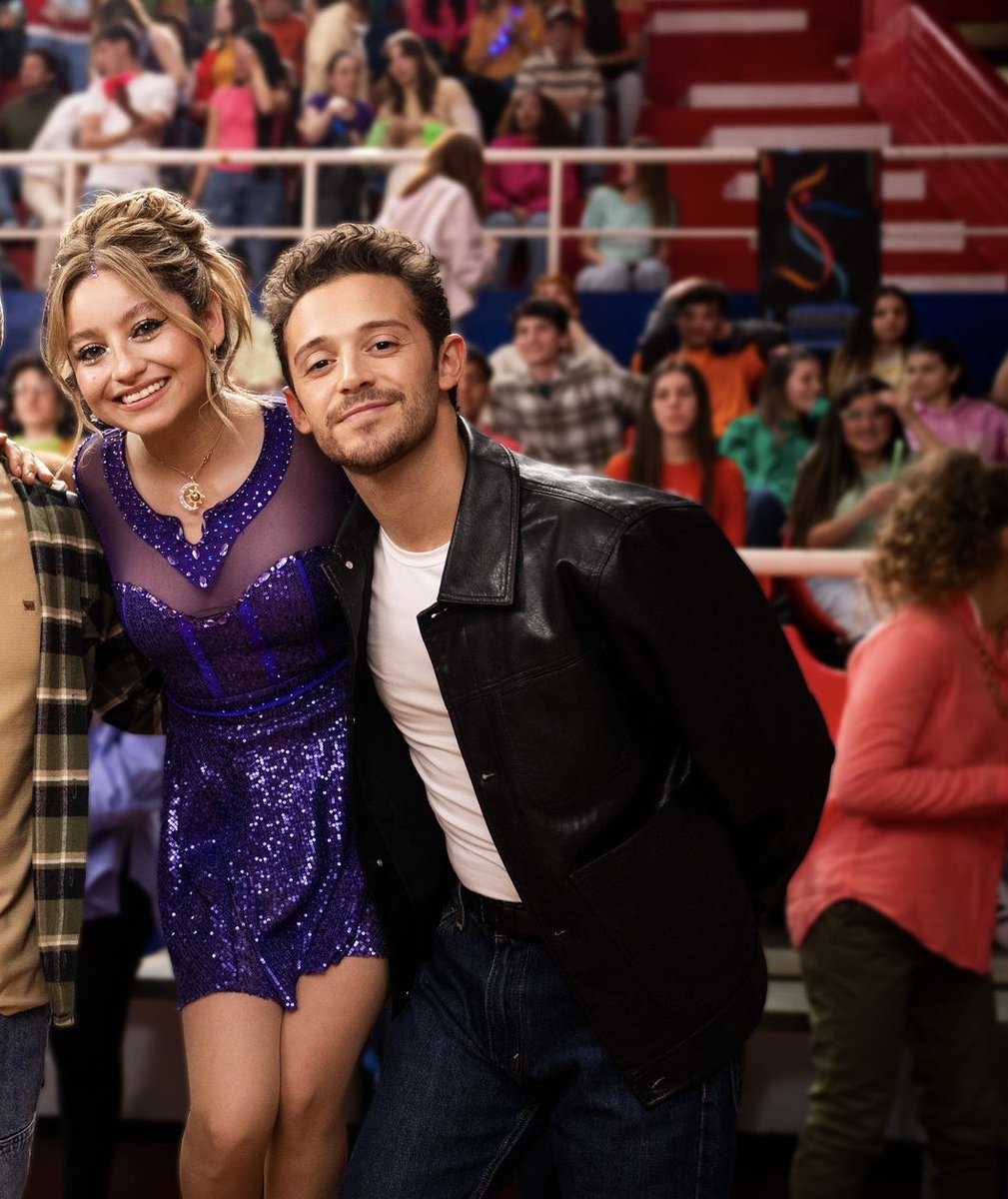 grazie ruggero e karol per ridarmi di nuovo i lutteo la me adolescente e tornata a respirare!!

siete i più belli del mondo!!
 #SoyLuna4