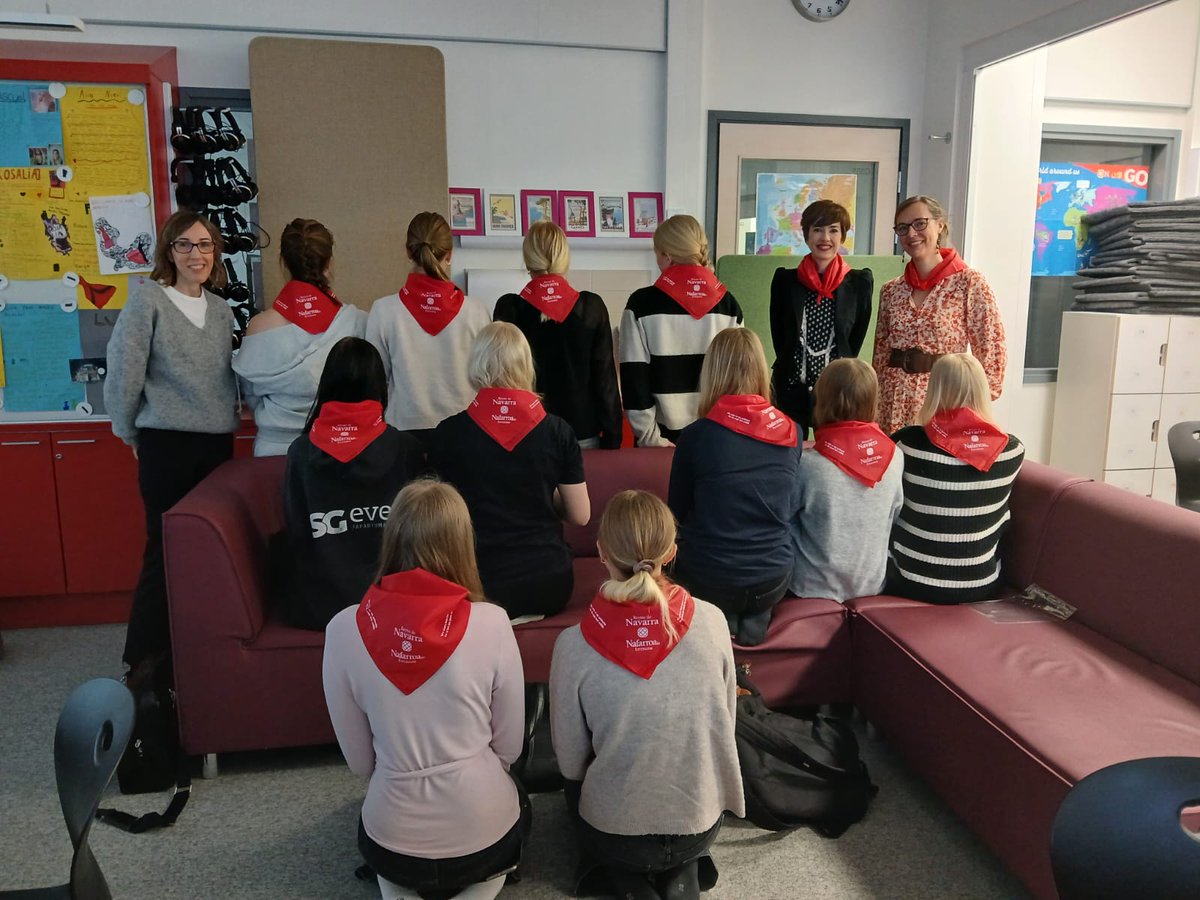 Las maestras Jasone Musgo y Susana Álvarez visitaron el colegio Kivimaan Peruskoulu, en Lahti (Finlandia), por una semana, en el marco del Proyecto Consorcio KA120 del Negociado de Programas Plurilingüe (Erasmus+). Compartirán su experiencia con el claustro en el mes de junio.