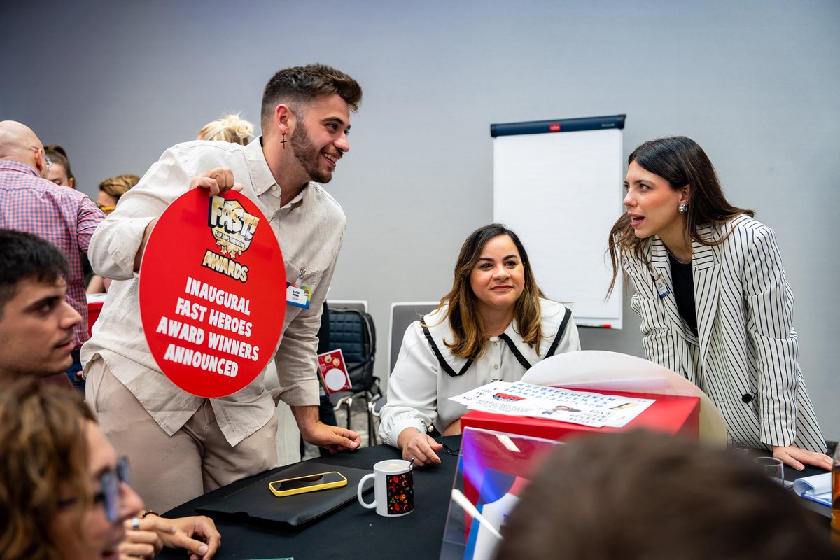 Hace un año estábamos en Cracovia.
Y la semana que viene… ¡nos vamos a Bucarest! 🇷🇴✈️

Nos reunimos de nuevo con el equipo internacional de FAST Héroes para mejorar el programa, compartir experiencias y seguir creciendo juntos. 💙