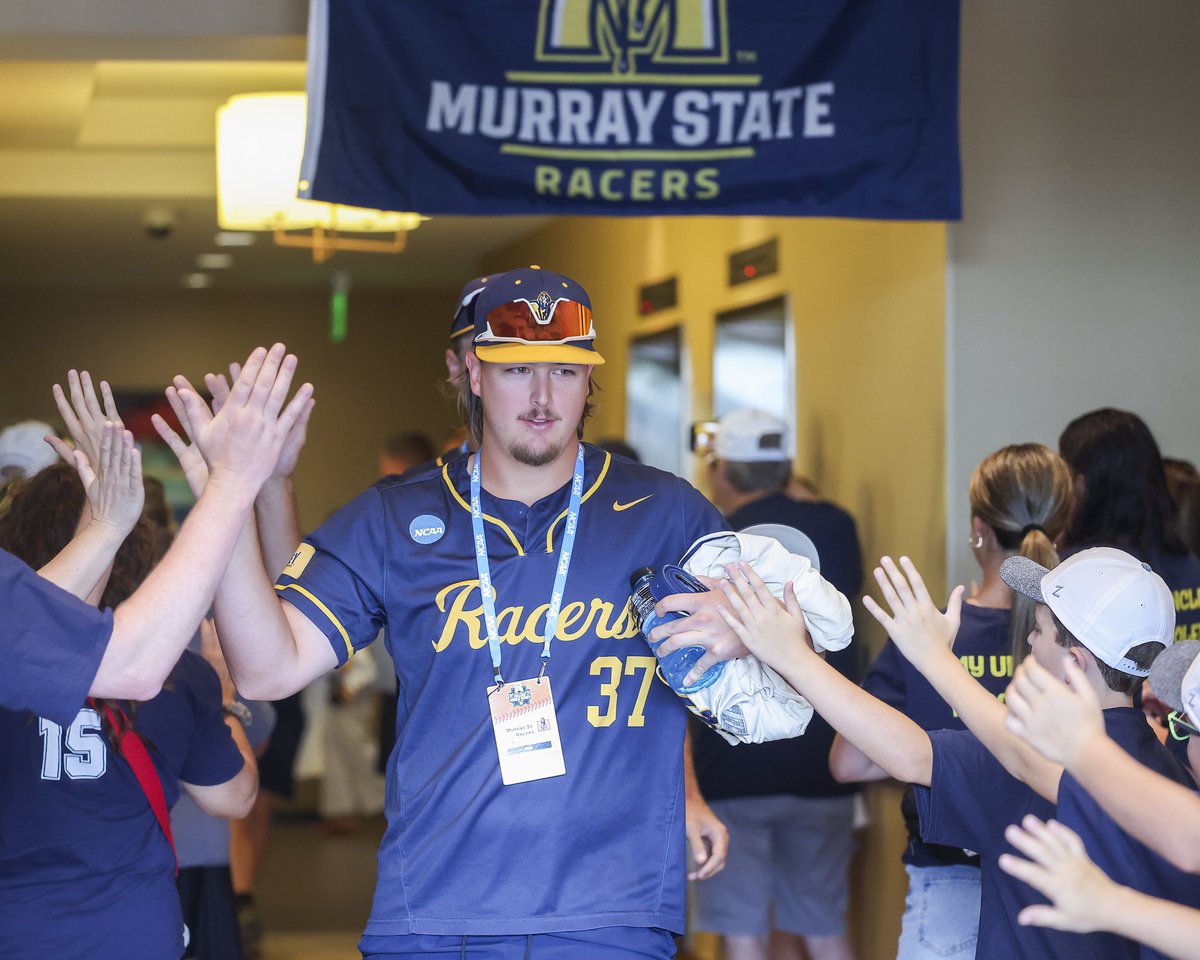 RacersBaseball's tweet photo. Racer Nation FULLY behind us 💪

#GoRacers🏇 https://t.co/3dexB4oIRD