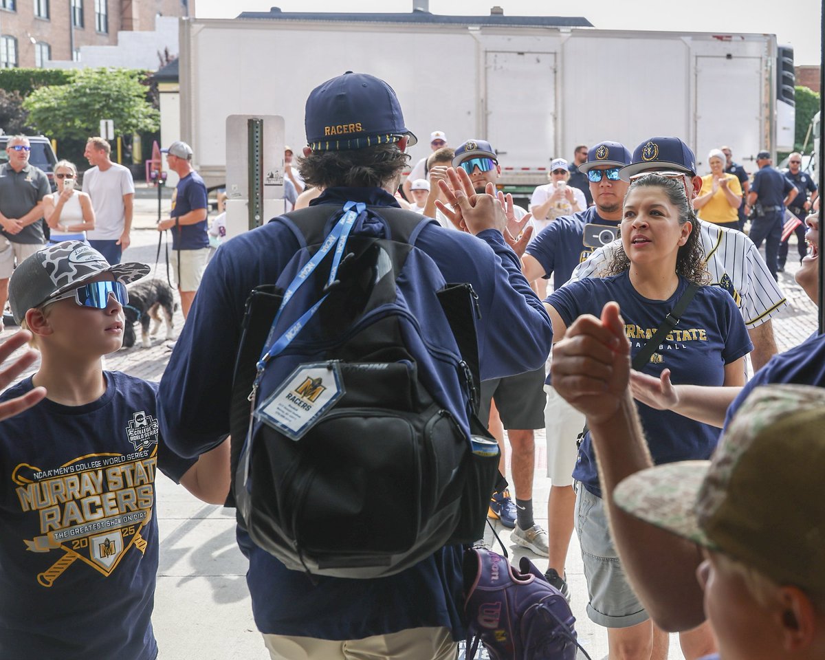 Racer Nation FULLY behind us 💪

#GoRacers🏇