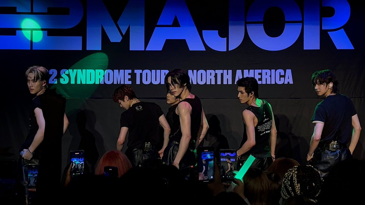 iluvelliott's tweet photo. Had a great time at this show and interacting with them! Super worth it and it was only my 2nd kpop group i’ve seen. I’d see them again for sure 

#82MAJOR #82메이저 #에이티투메이저
#82MAJORTOUR #82MAJORinOrlando 
@82MAJOR_231011 @82Message https://t.co/G2QEixCTYX