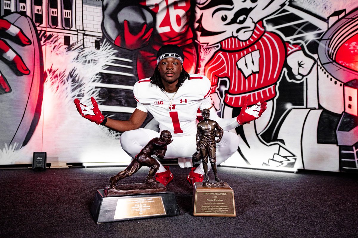 jamyan_theodore's tweet image. roll badgers 🦡 🦡 ? 
#Badgers #OnWisconsin