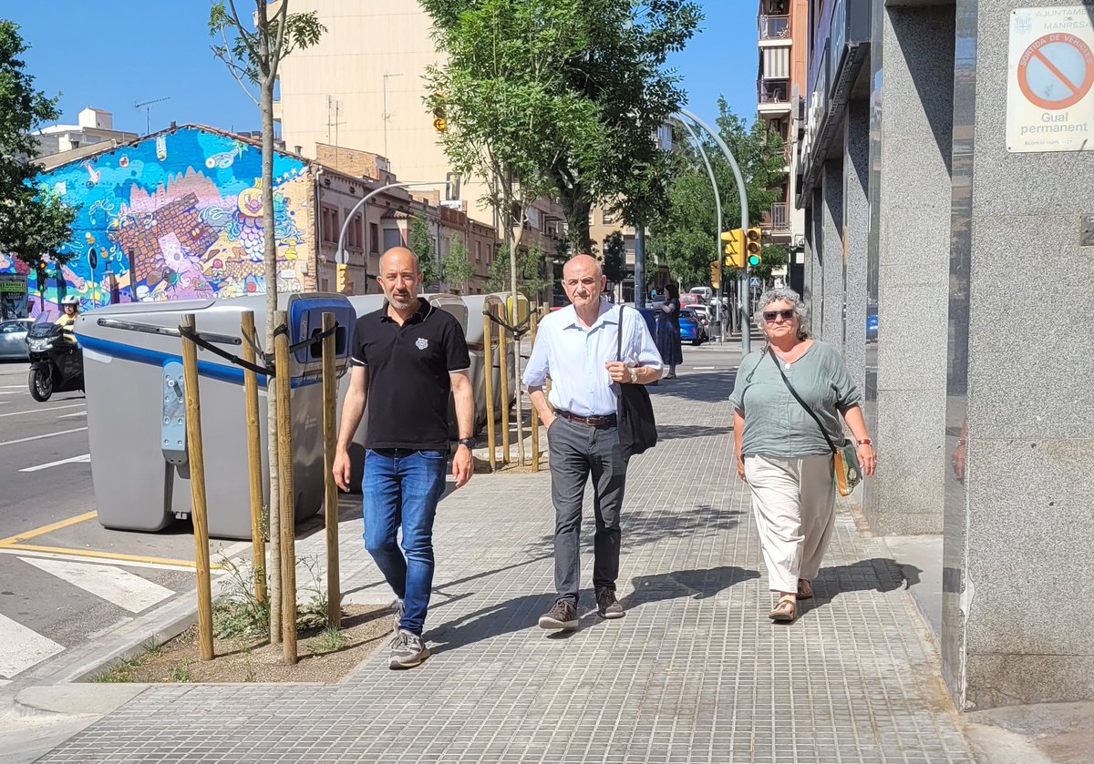 Ajuntament de Manresa (@ajmanresa) on Twitter photo <a href="/marc_aloy/">Marc Aloy Guàrdia 🎗</a> <a href="/SixtoLluis/">Lluís Vidal Sixto Or</a> La visita s'ha reprès a la tarda amb visites porta a porta a veïns i veïnes del barri i ha continuat a la <a href="/BibliotecaBCUM/">Biblioteca BCUM</a> on han conegut persones, espais i funcionament. De camí al Centre Hospitalari, han comprovat les voreres noves de l'avinguda de Les Bases de #Manresa <a href="/marc_aloy/">Marc Aloy Guàrdia 🎗</a> <a href="/SixtoLluis/">Lluís Vidal Sixto Or</a> La visita s'ha reprès a la tarda amb visites porta a porta a veïns i veïnes del barri i ha continuat a la <a href="/BibliotecaBCUM/">Biblioteca BCUM</a> on han conegut persones, espais i funcionament. De camí al Centre Hospitalari, han comprovat les voreres noves de l'avinguda de Les Bases de #Manresa