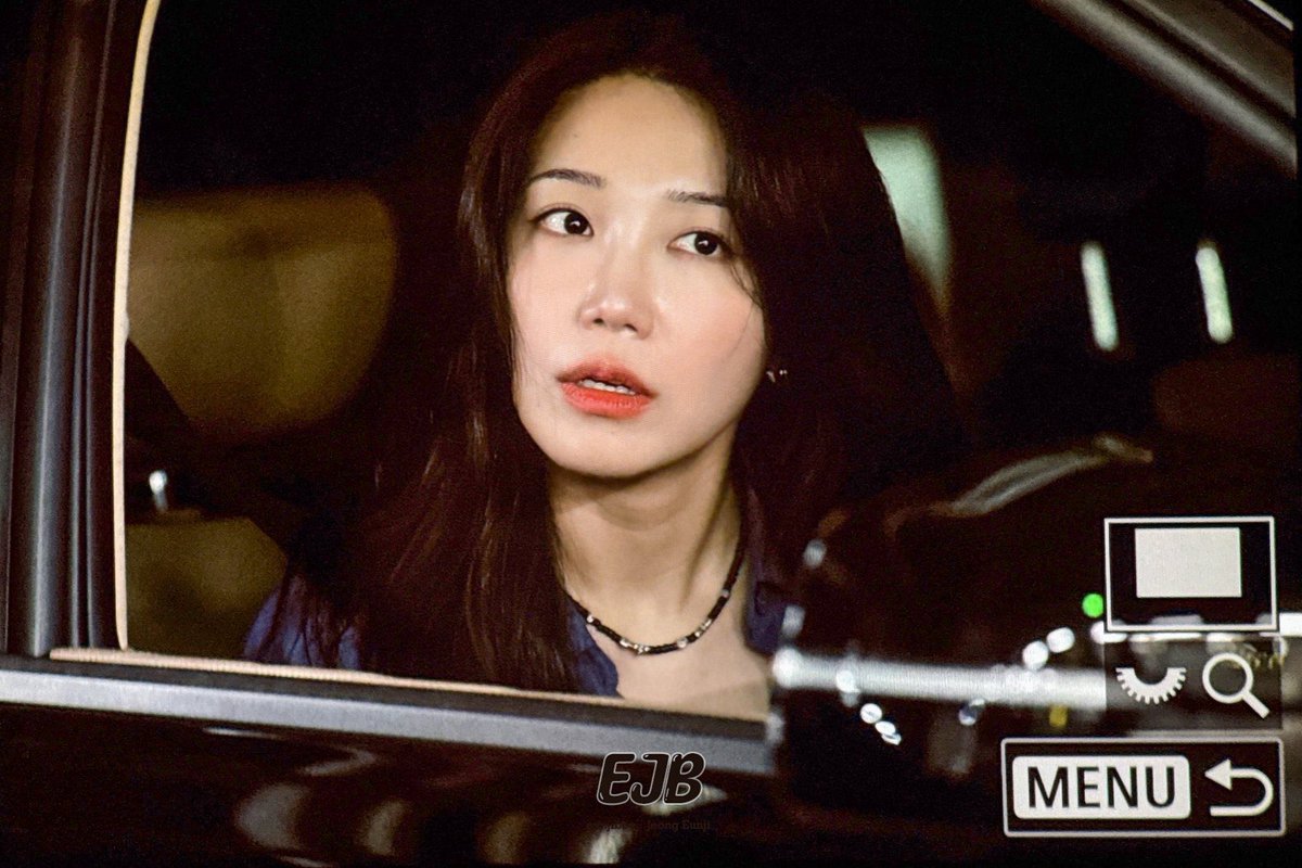 secreteunji's tweet image. hala may nalaglag