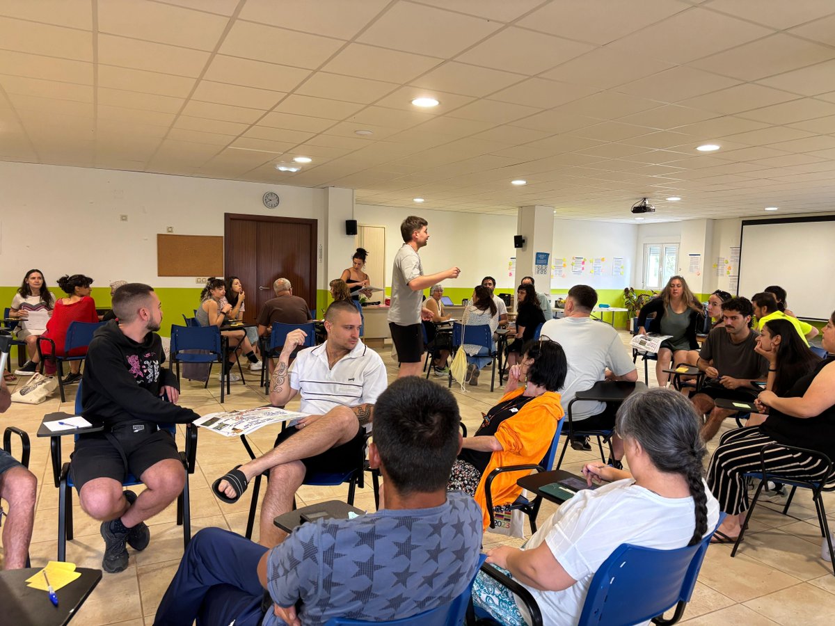 ATD4MundoEsp's tweet photo. ¡Cómo hemos disfrutado de la I Escuela de verano Cuarto Mundo! Gracias a todas las personas que habéis venido, compartido y disfrutado de este espacio colectivo de aprendizaje común para construir futuros habitables y dignos para todas. https://t.co/kn0732423g