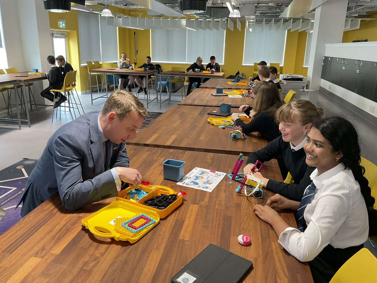 Hyett Education tweet media