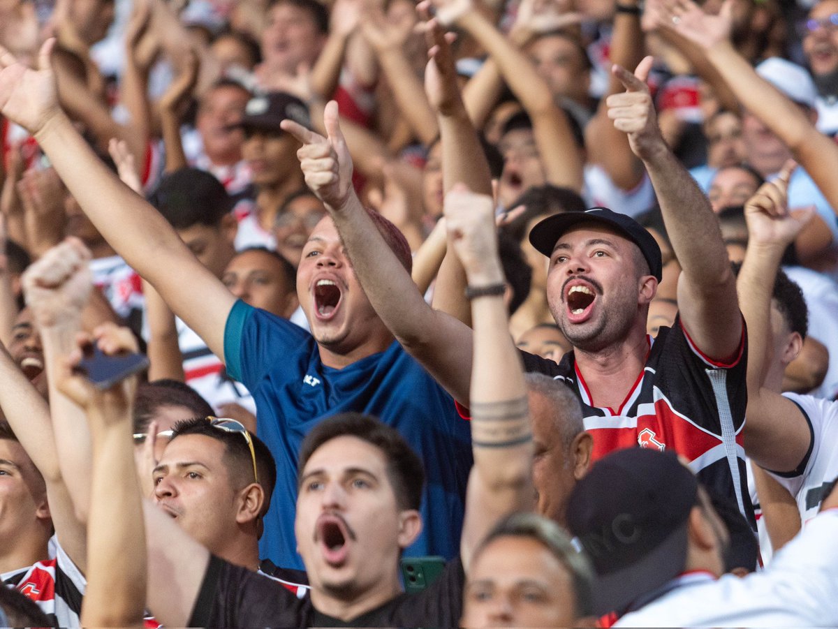 amoracamisape's tweet photo. O Arruda ferveu!
Santa Cruz  2 x 0 Souza

📸 Bela Azoubel/ @amoracamisape https://t.co/v6BvFggYXz