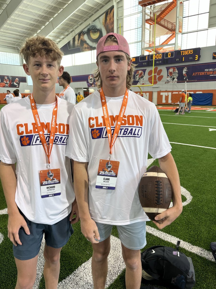 west_gotbeter's tweet photo. Thankful to be in tiger town recently for the specialist camp. 3rd in field goal competition! 🦵🧡💜🏈@ClemsonFB @DanOrnerKicking @WestAshleyFoot1 https://t.co/ioRrcaKDxx