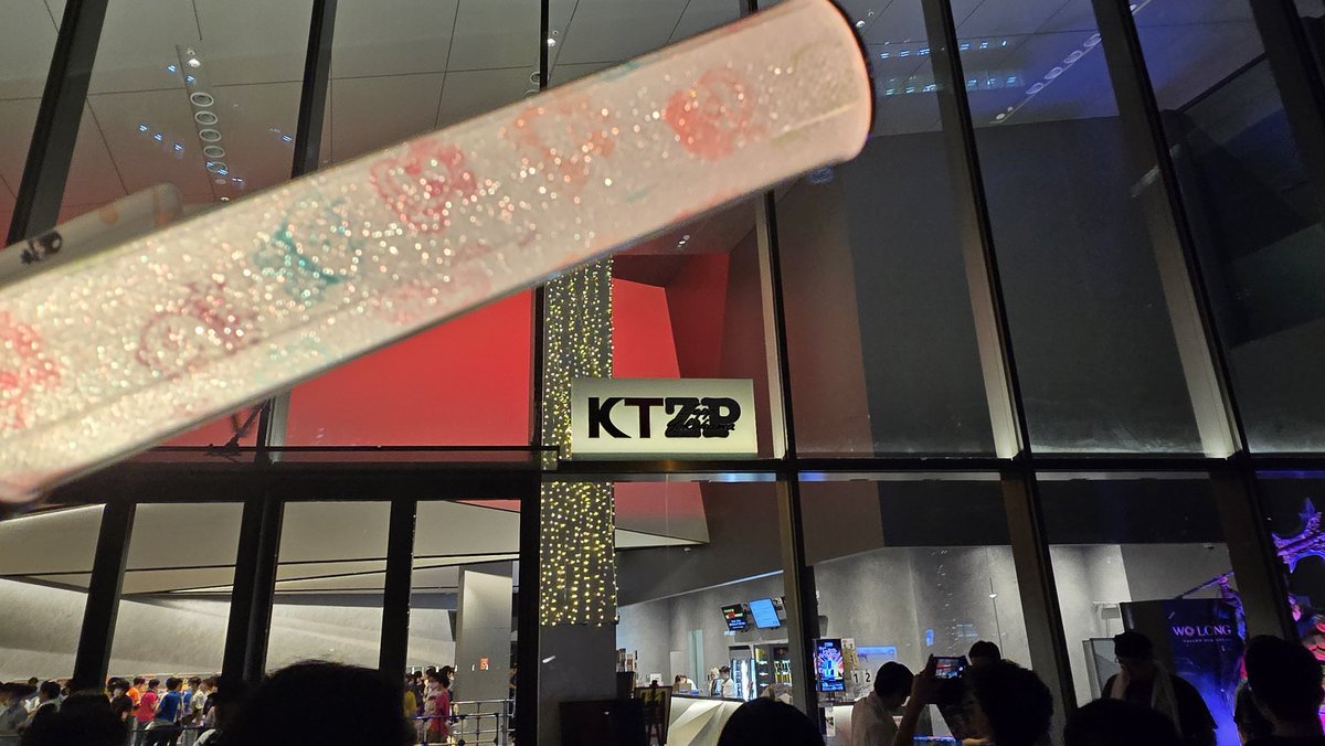kabigoonP's tweet photo. カクノゴトキロックンロール！ツアーファイナル
DIALOGUE＋Re:ステージ！JAM!!
お疲れ様です。
初めてのスタンディングライブで大変だったけど、最高に楽しかったです。
日本遠征用のセットも完成したし、これからたくさん使いに行かなきゃ。
みんなに会えて楽しかったし、また今度会いましょう！ https://t.co/LlbsEzyCrQ