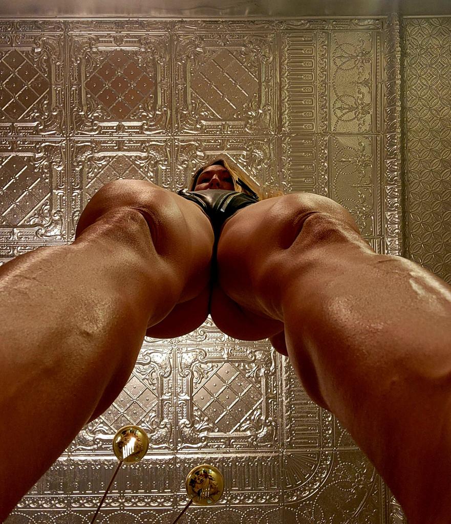 Her Whipping Boy tweet media